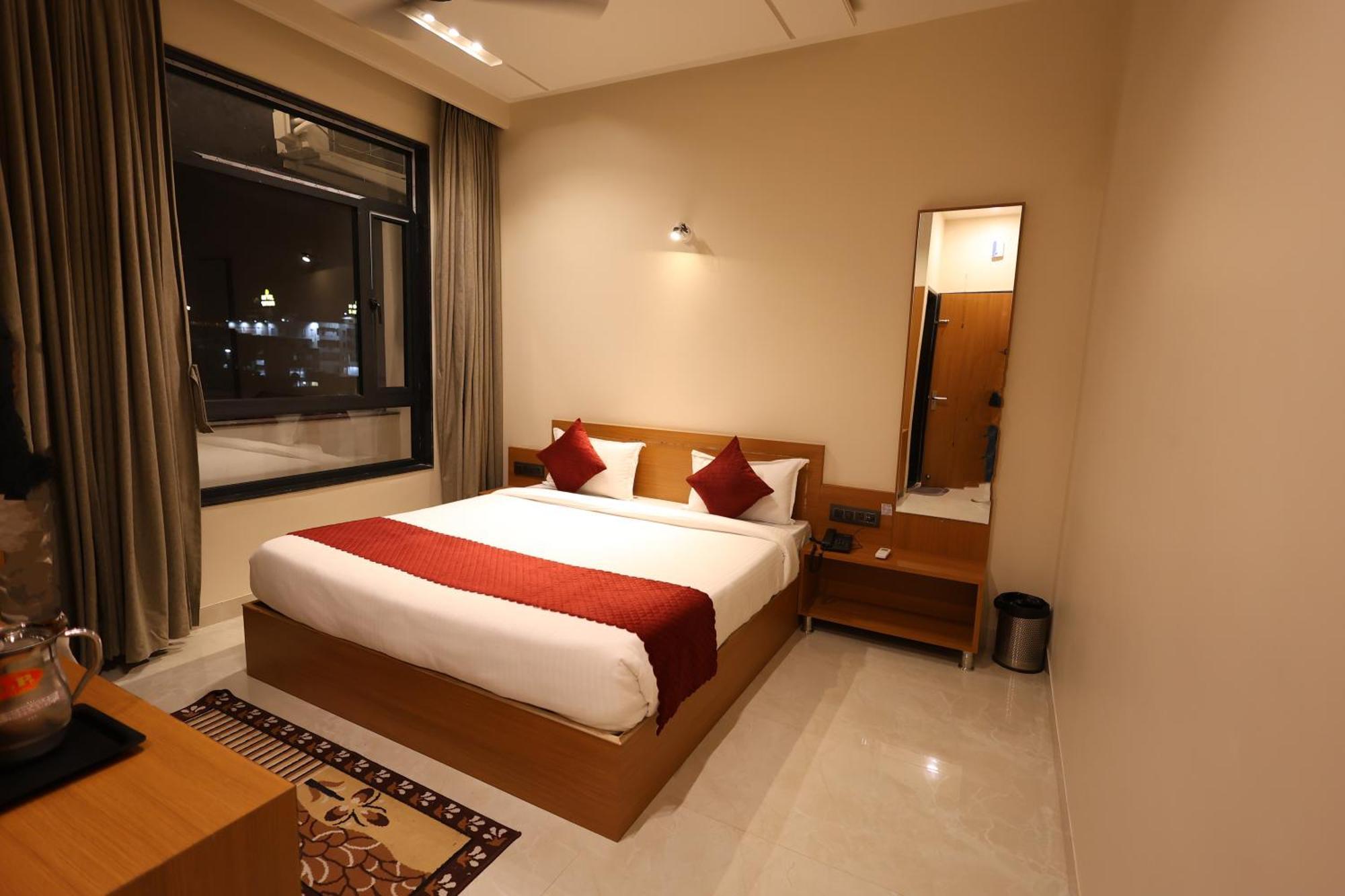 The Tri Arrow Hotel Khātu Exterior photo